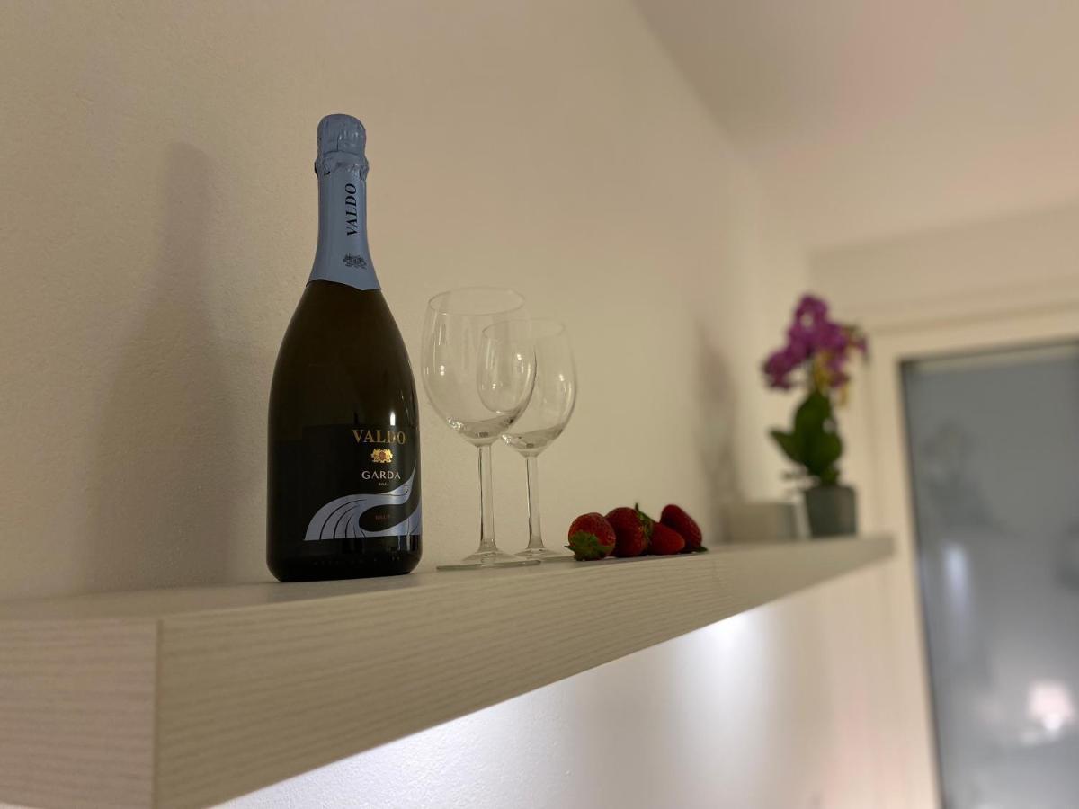 La Dolce Vita Suites Малчезине Екстериор снимка